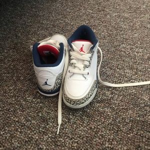 Kids size 1 sneakers